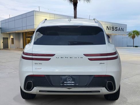 Used 2025 Genesis GV70 2.5T AWD/4WD image 6