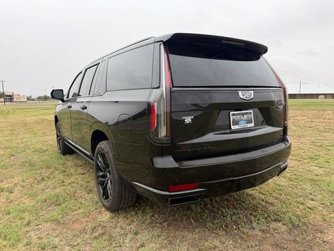 Used 2021 Cadillac Escalade ESV Sport w/ Driver Assist Tech Package AWD/4WD image 7