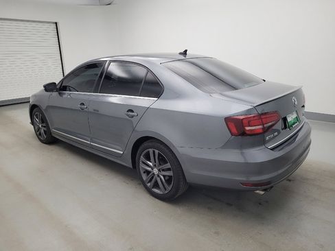 Used 2018 Volkswagen Jetta SEL FWD image 3
