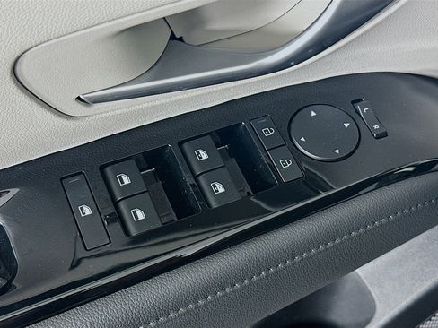 Used 2025 Hyundai Tucson Limited image 15