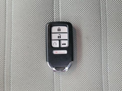 Used 2018 Honda CR-V EX image 32
