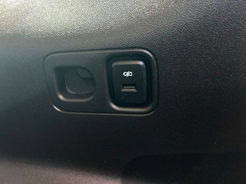 Used 2021 GMC Acadia Denali w/ Denali Technology Package FWD image 59
