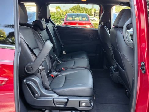 Certified 2024 Honda Odyssey Sport image 17