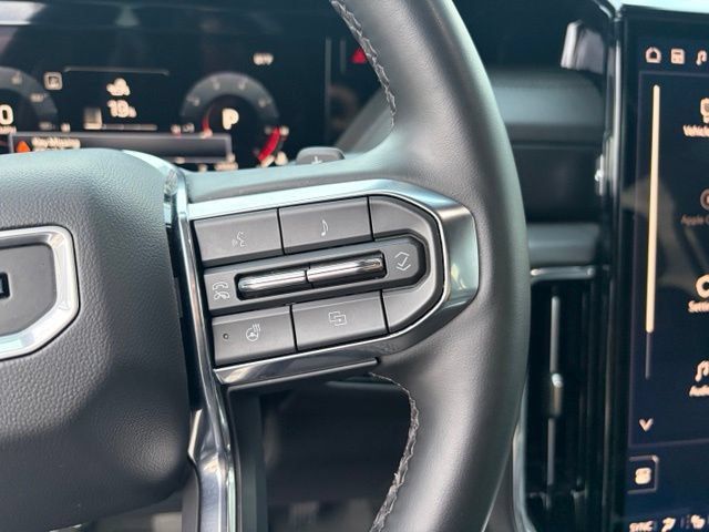 Used 2025 GMC Yukon XL Denali w/ Sun & Power Step Package AWD/4WD image 19