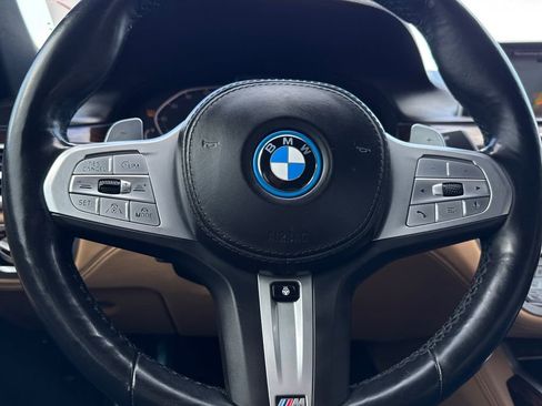 Used 2022 BMW 745e xDrive w/ M Sport Package image 26