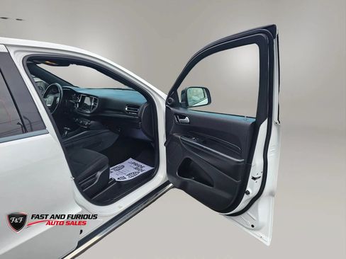 Used 2023 Dodge Durango SXT RWD image 11