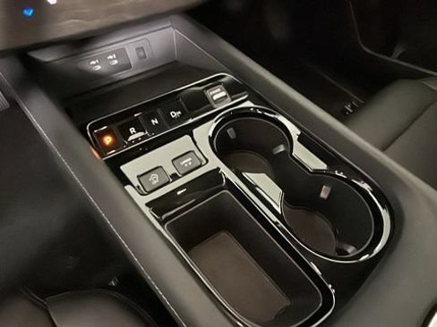Used 2025 Nissan Murano SV FWD image 21