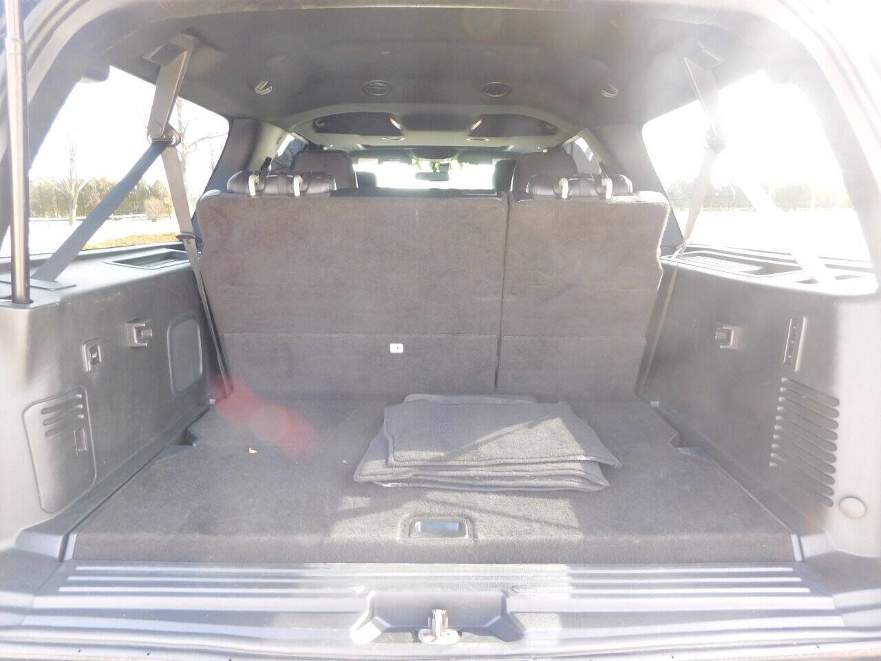 Used 2017 Lincoln Navigator L Select AWD/4WD image 16