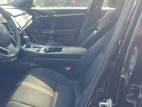 Used 2018 Honda Civic EX image 5