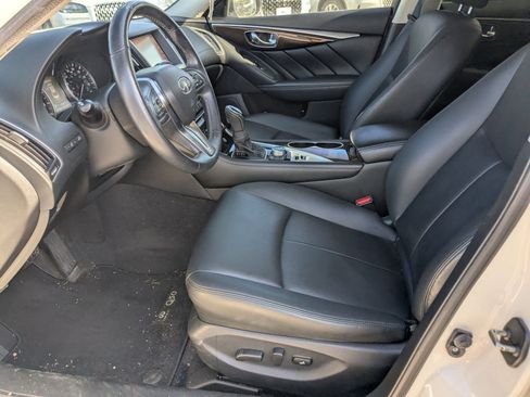 Used 2019 INFINITI Q50 Luxe w/ Essential Package (3.0T Luxe) RWD image 9