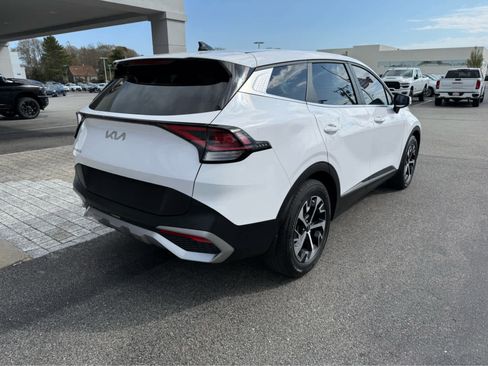Used 2023 Kia Sportage EX FWD image 9