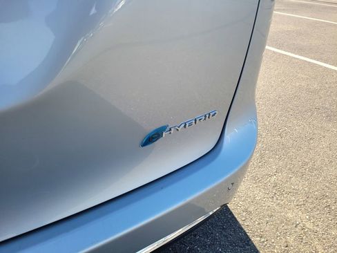 Used 2023 Chrysler Pacifica Touring-L FWD image 7