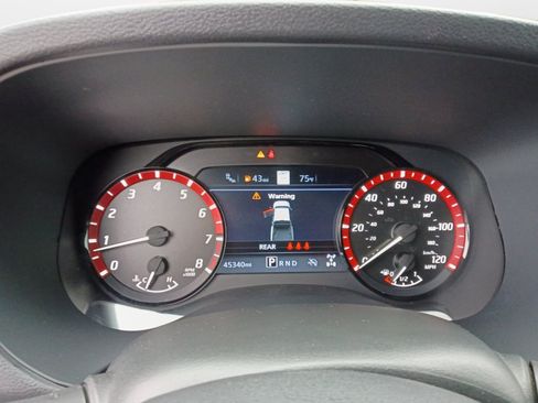 Used 2023 Nissan Frontier PRO-4X w/ Pro Convenience Package AWD/4WD image 11