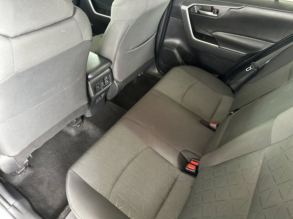 Used 2023 Toyota RAV4 XLE AWD/4WD image 11