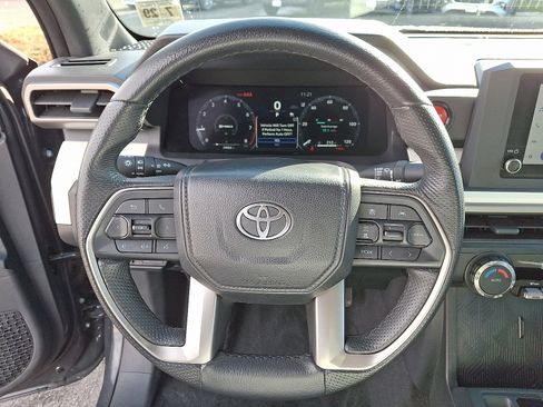 Used 2024 Toyota Tacoma TRD Off-Road image 19