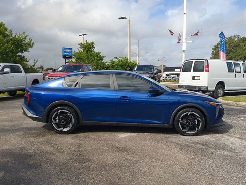 Used 2025 Kia K4 EX image 3