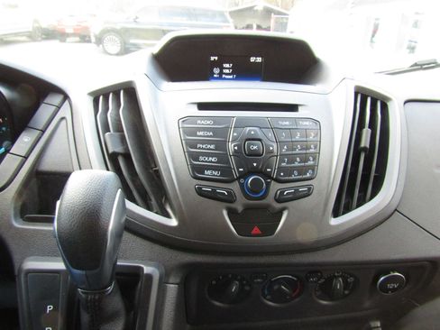 Used 2018 Ford Transit 150 XL image 19