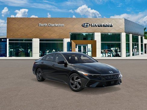 New 2026 Hyundai Elantra Sport FWD image 2