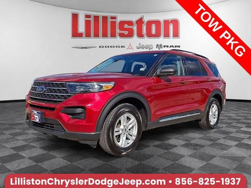 Used 2024 Ford Explorer XLT w/ Class IV Trailer Tow Package AWD/4WD image 1