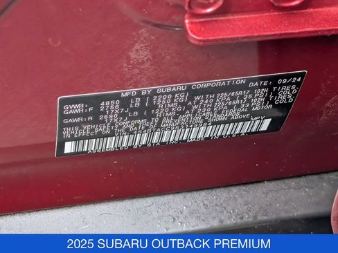 Used 2025 Subaru Outback Premium AWD/4WD image 33