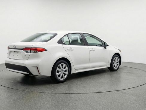Used 2025 Toyota Corolla LE image 9