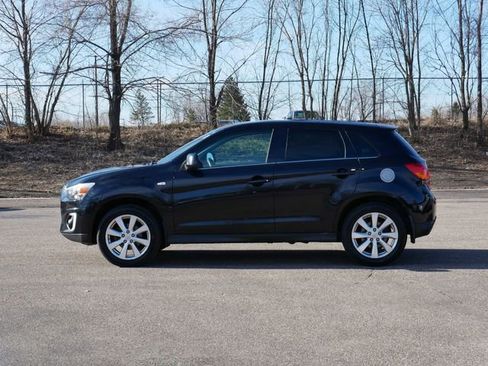 Used 2015 Mitsubishi Outlander Sport SE image 3