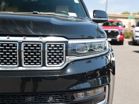 Used 2022 Jeep Grand Wagoneer Series III AWD/4WD image 5