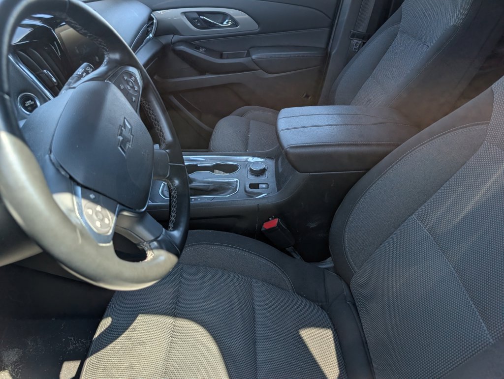 Used 2023 Chevrolet Traverse LT FWD image 10