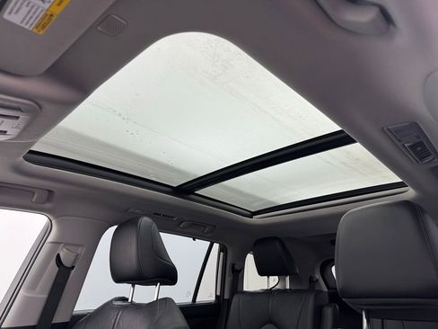 Used 2021 Toyota Highlander Platinum image 5