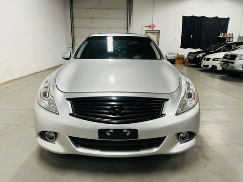 Used 2013 INFINITI G37 x Sedan w/ Premium Pkg AWD/4WD image 3
