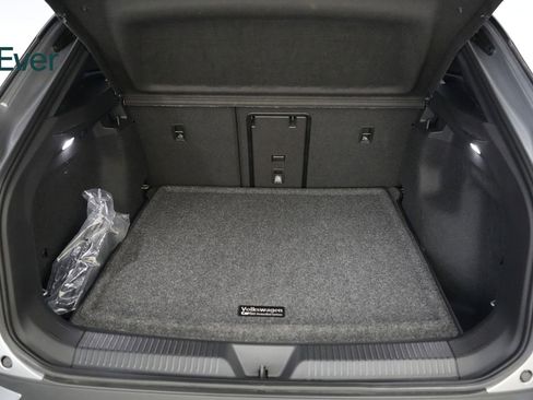 Used 2024 Volkswagen ID.4 Pro S image 7