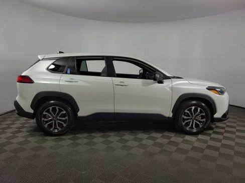 Used 2025 Toyota Corolla Cross AWD Hybrid image 10