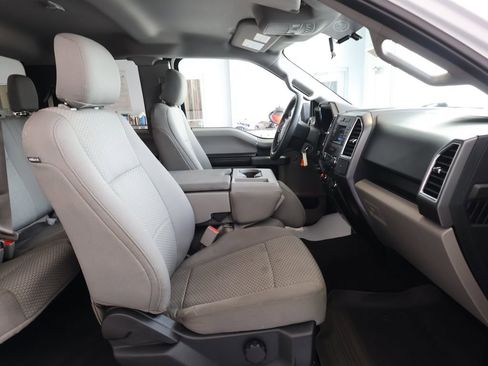 Used 2016 Ford F150 XLT w/ XTR Package image 30