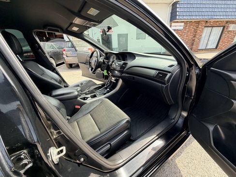 Used 2017 Honda Accord Sport image 13