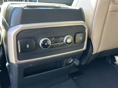 Used 2024 Ford Expedition Limited AWD/4WD image 26