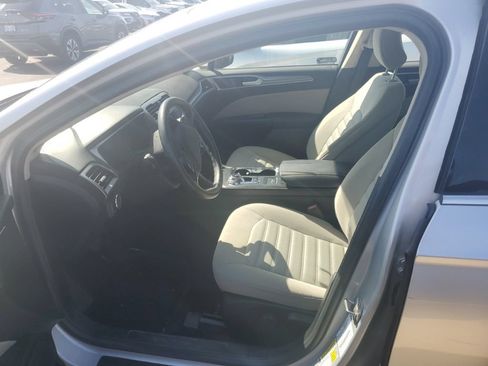 Used 2017 Ford Fusion S FWD image 4