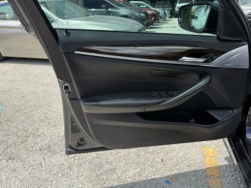 Used 2018 BMW 540i image 15