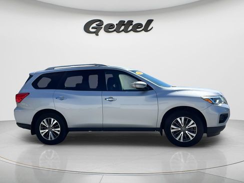 Used 2020 Nissan Pathfinder S FWD image 4