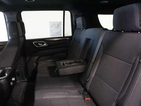 Used 2024 GMC Yukon XL SLE image 15