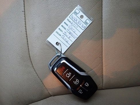 Used 2017 Ford Explorer XLT w/ Equipment Group 202A image 30