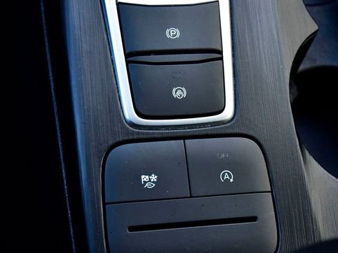 Used 2022 Ford Escape SE image 27