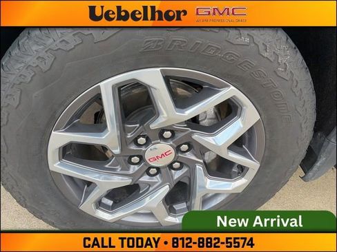 Certified 2023 GMC Sierra 1500 SLT w/ SLT Convenience Package image 6