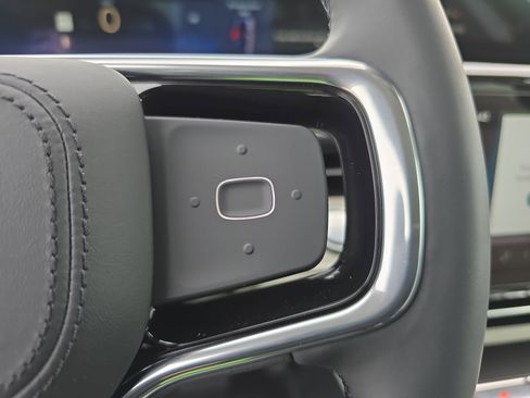 New 2026 Lincoln Nautilus Premier AWD/4WD image 18