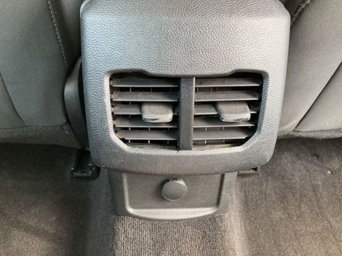 Used 2020 Ford Fusion SE FWD image 26