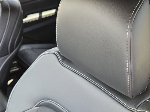 New 2025 Jeep Grand Cherokee L Altitude image 14