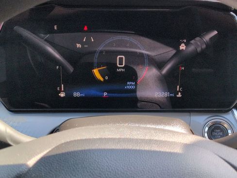 Certified 2025 Chevrolet Trax LT image 29