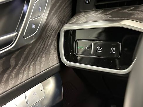 Used 2025 Audi A7 3.0T Prestige image 22