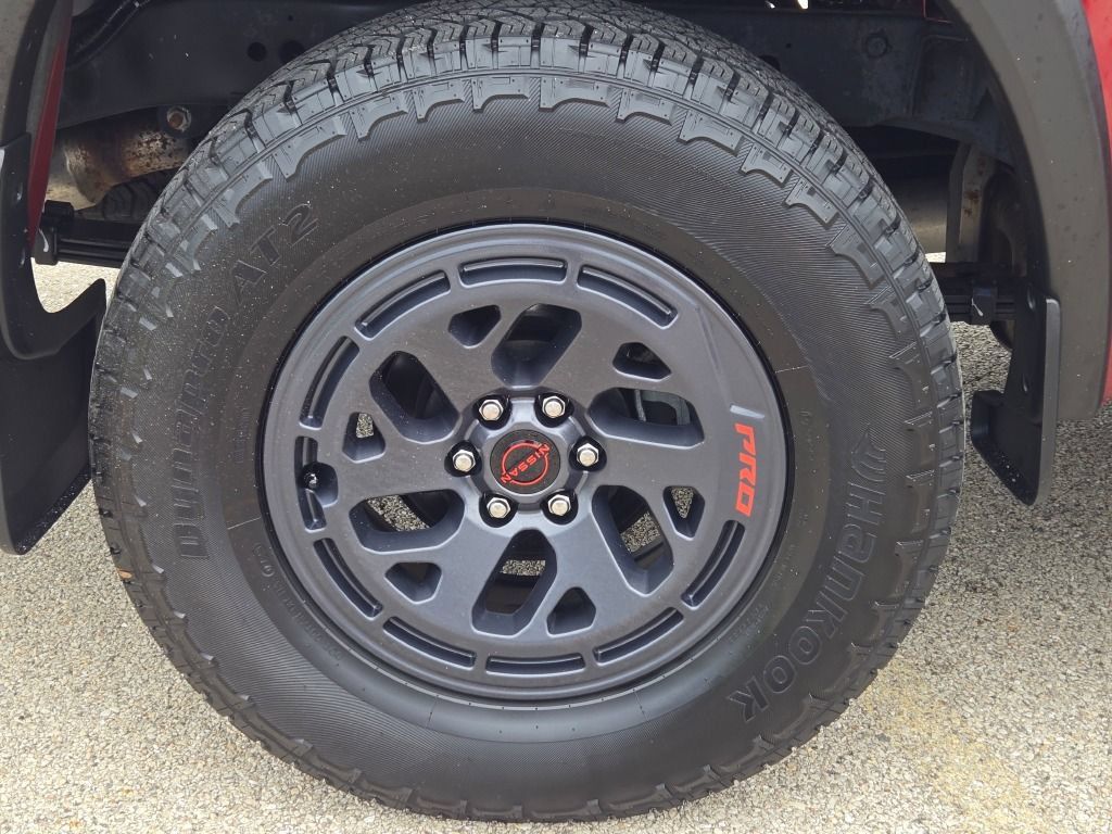 Used 2025 Nissan Frontier PRO-4X AWD/4WD image 13
