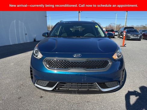 Used 2018 Kia Niro LX image 2