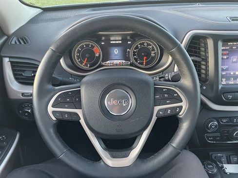 Used 2018 Jeep Cherokee Limited w/ Technology Group image 14